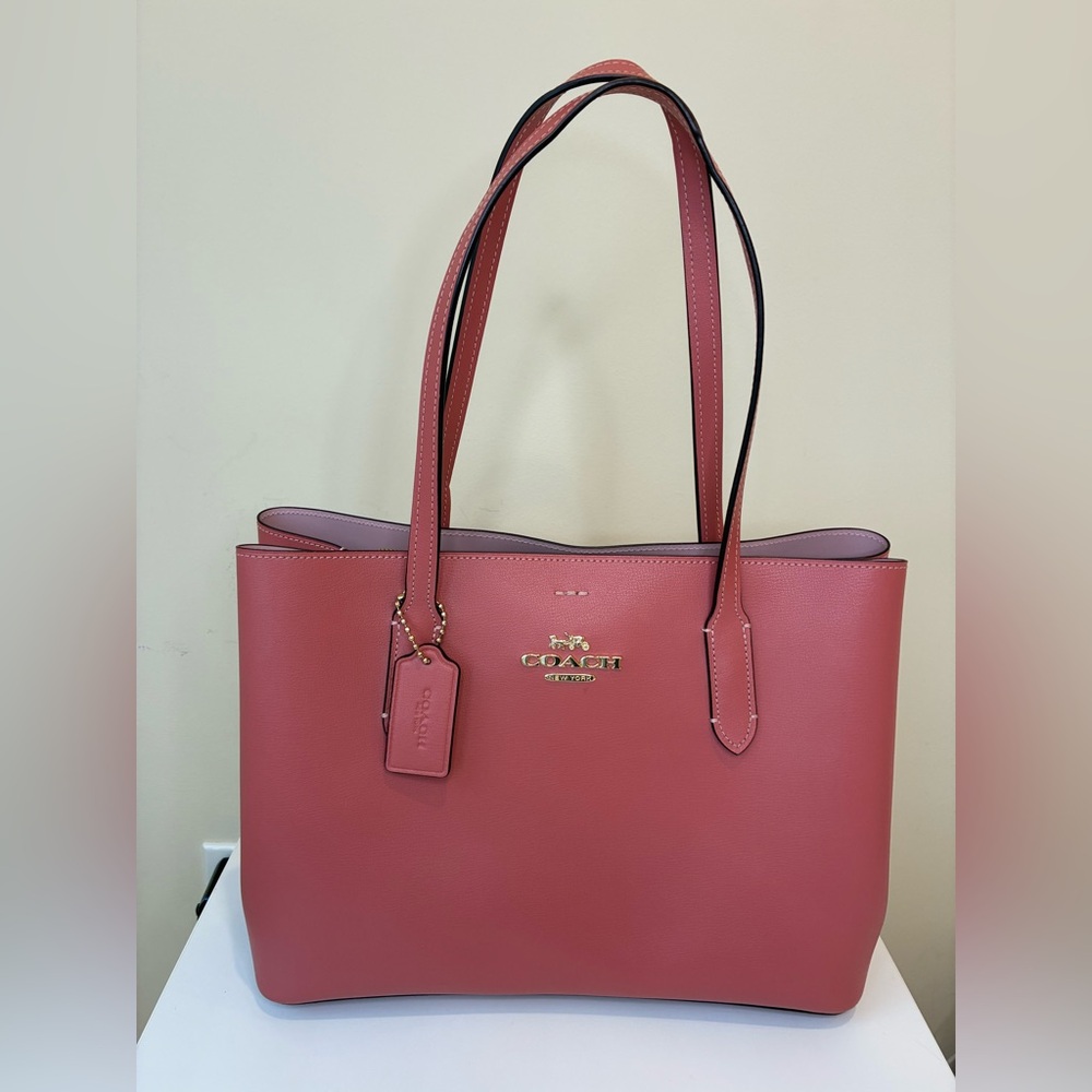 Coach Pink Avenue Carryall Tote Bag in Leather.